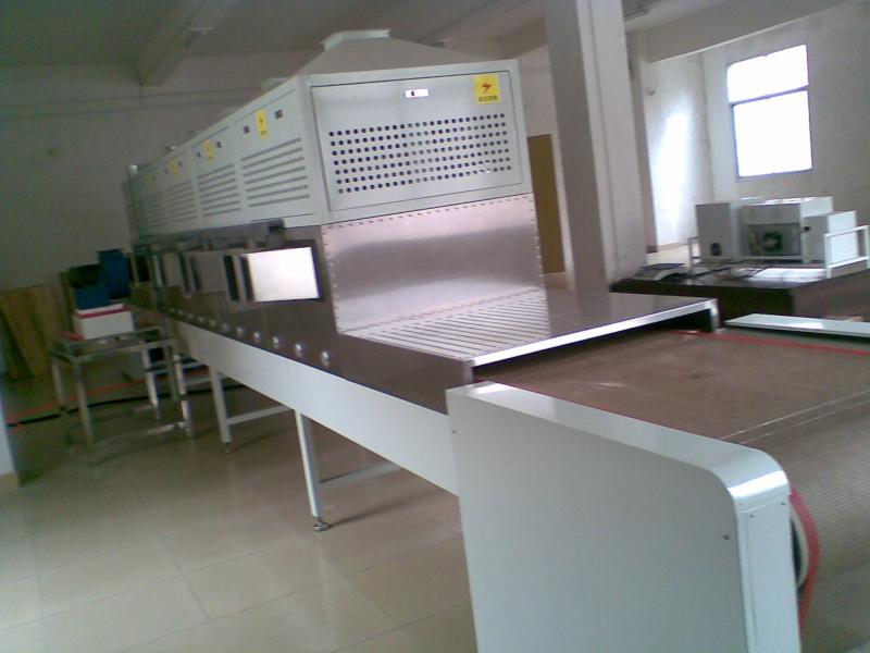微波化工粉状干燥设备,化工颗粒微波烘干机,广州微波化工材料烘干机